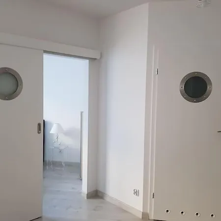 With A Garden Near Port In Apartament Gdynia