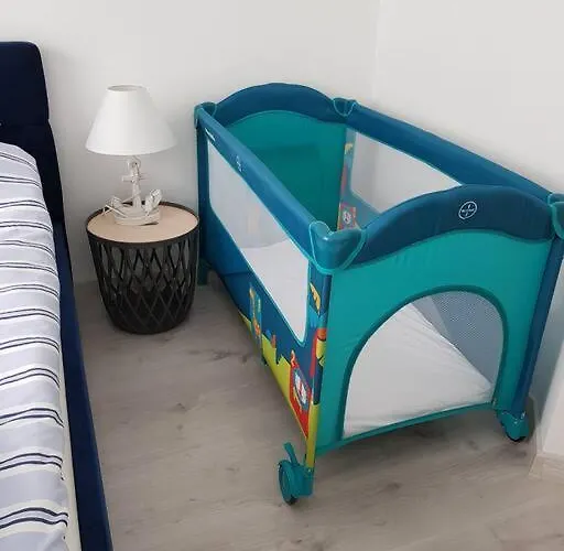 Apartament With A Garden Near Port In