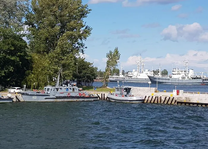 Apartament With A Garden Near Port In *